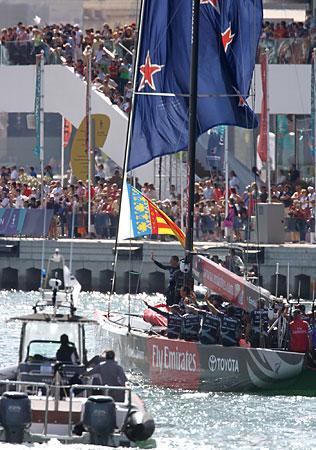 アメリカズカップ 第32回 ヨットF1レース2007年バレンシア開催