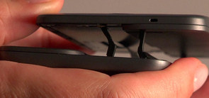 HTC-Desire-Z-Hinge.jpg