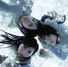 Perfume_08cf-tumb.jpg