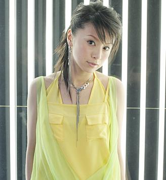 ami_suzuki_avex.jpg