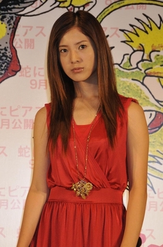 yuriko_yoshitaka02.jpg